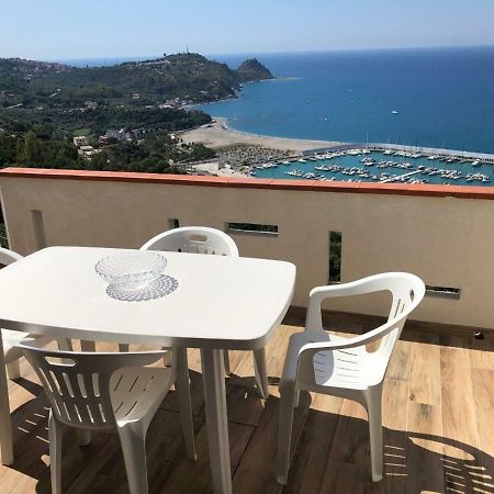 Appartamento Vista Mare Capo dʼOrlando Buitenkant foto